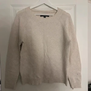 Stickad tröja - Superfin tröja från vero moda  Använt fåtal gånger 