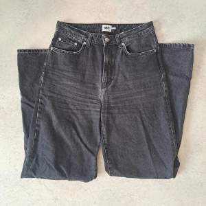 Boulevard jeans från lager 157, välanvända och lite slitna på backfickorna, men annars i bra skick! 💕