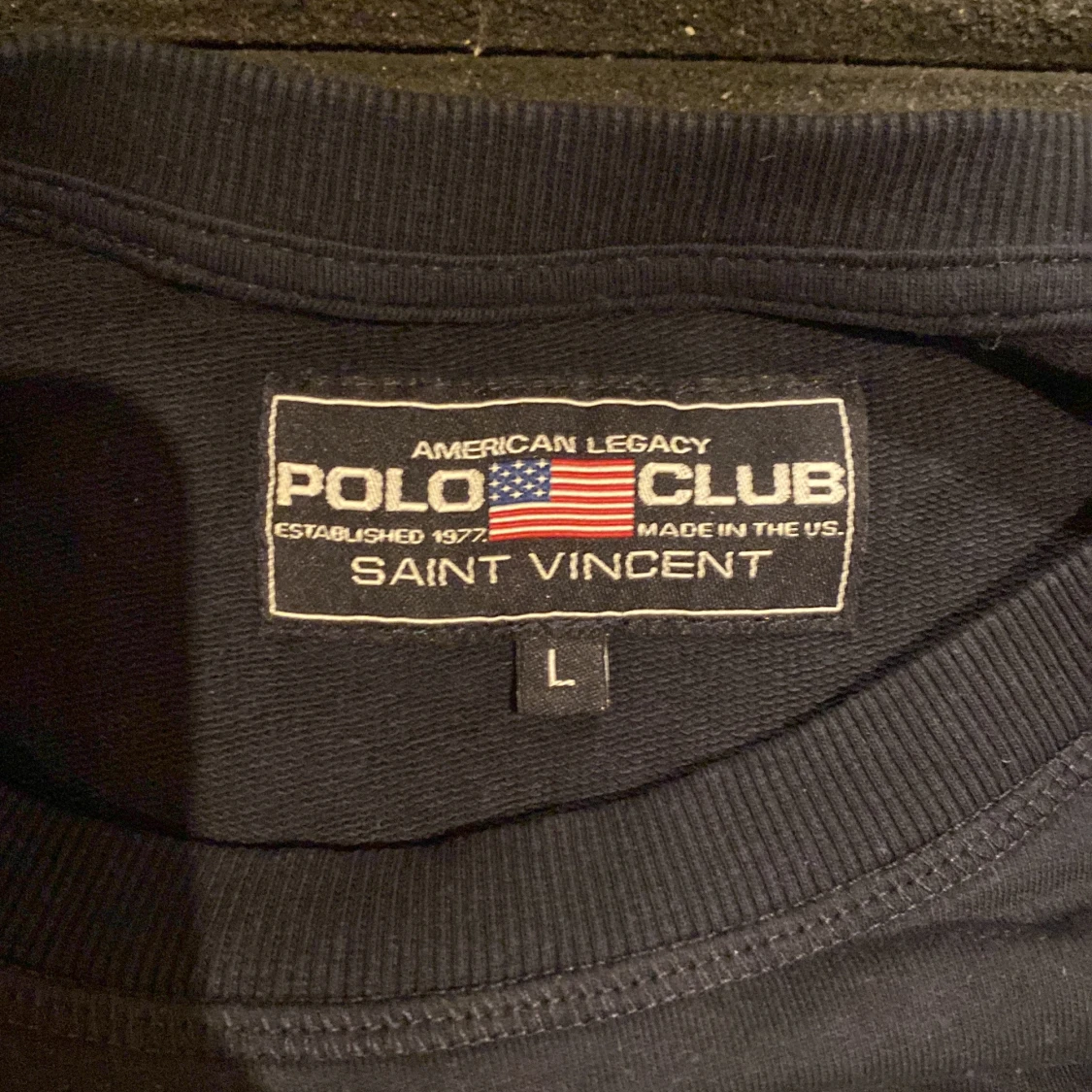 En svart polo club tjocktröja utan huva  - 90