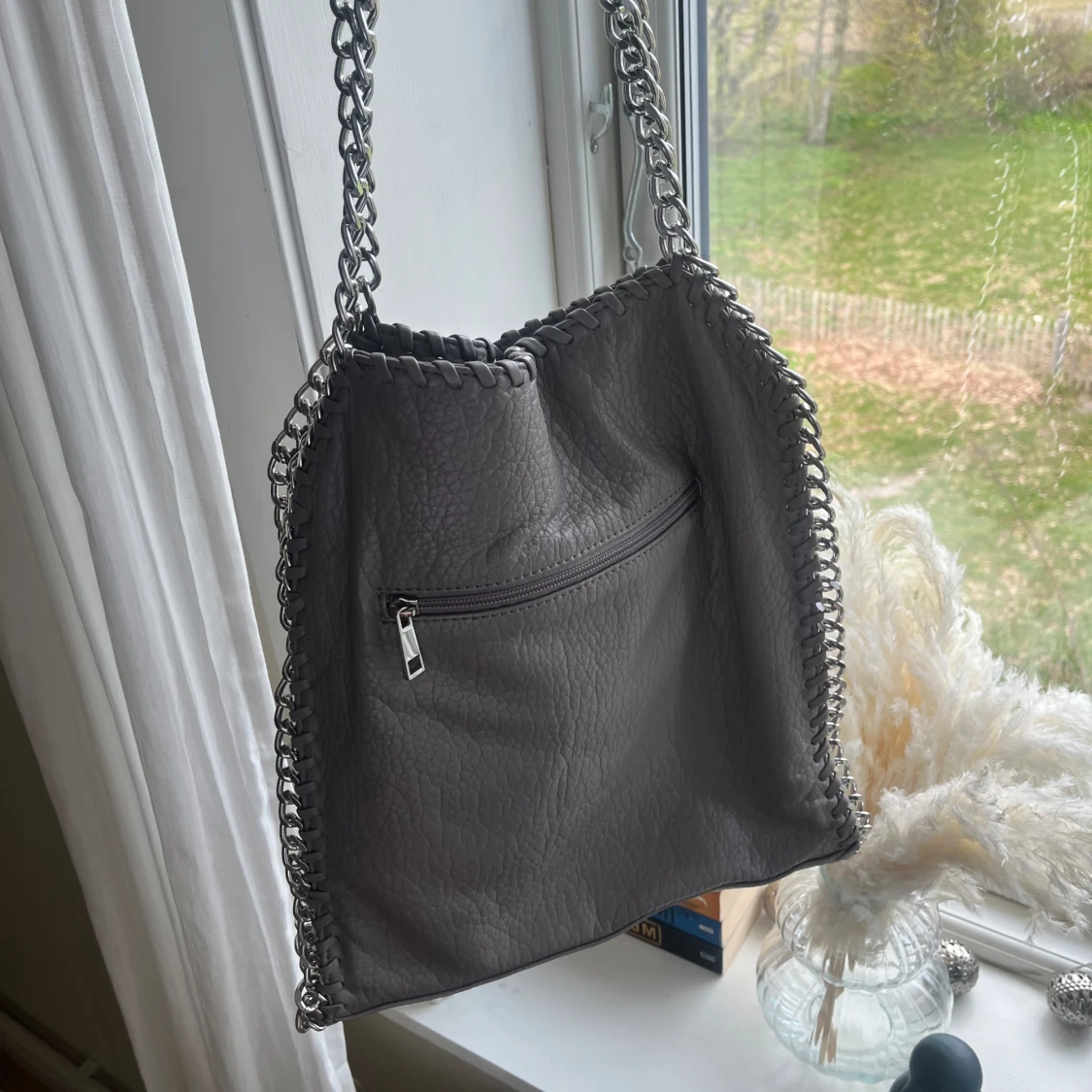 Snygg grå väska!  - 90