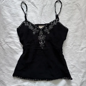 Linne - Superfin linne med dragkedja på sidan och reglerbara axelband 