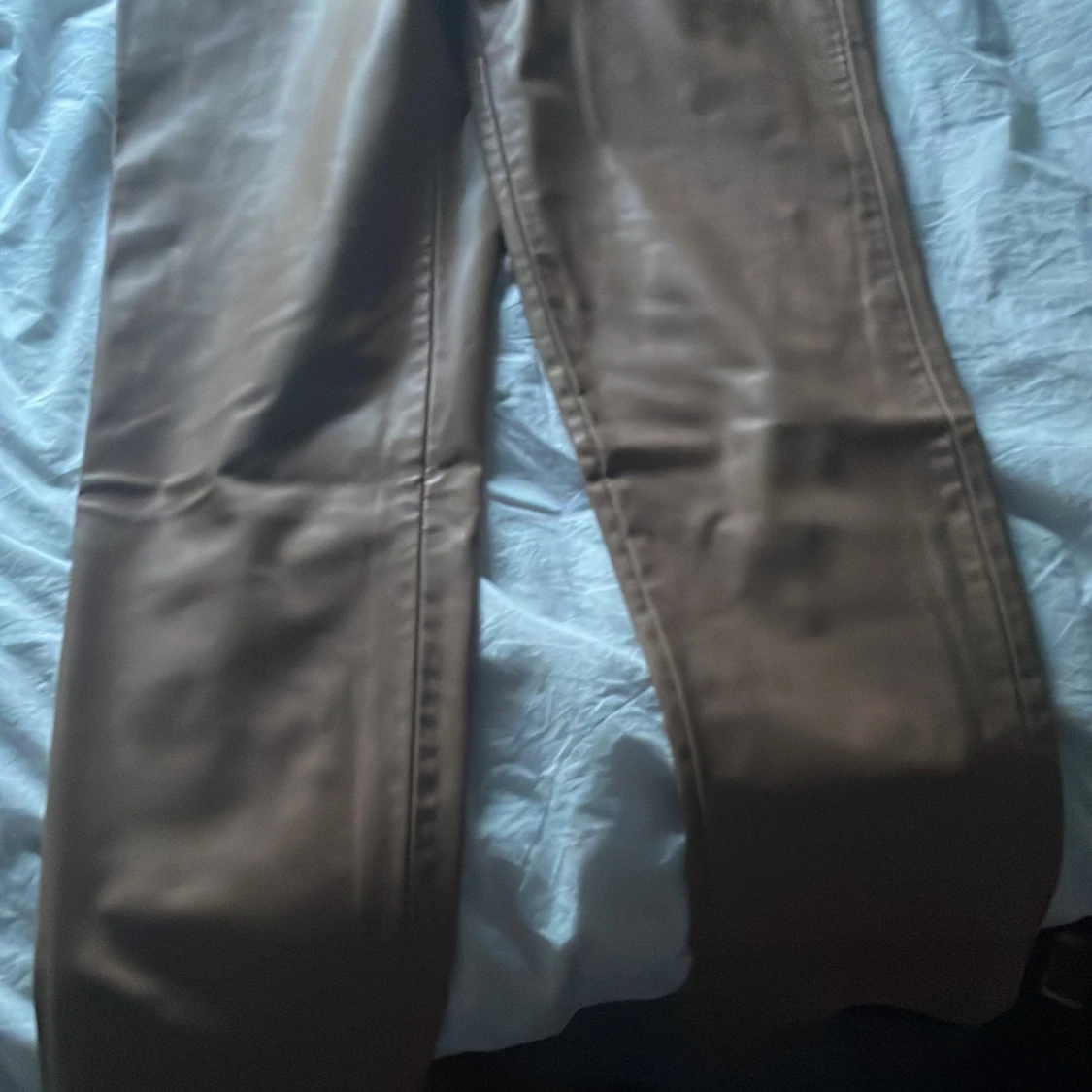 Beiga skinnbyxor  - 92