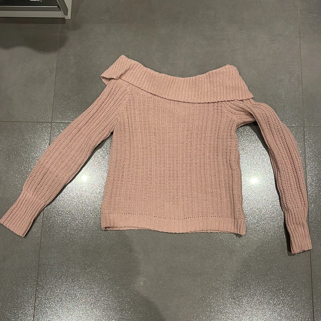 Rosa stickad tröja  - 2