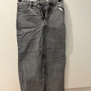 Grå jeanskjol - Använd endast en gång