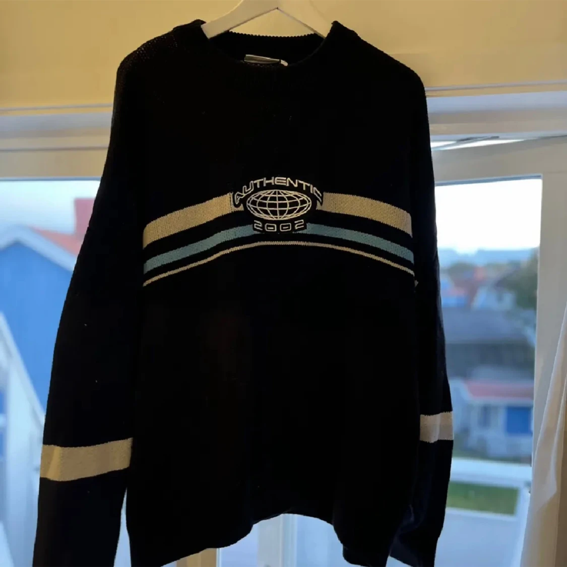 weekday sweatshirt  - 91