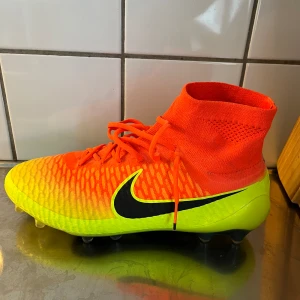 Nike magista obra 1 - Nike magista obra 1 från fotbolls EM 2016. Aldrig använda 