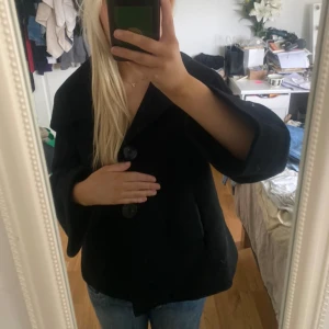 Vårkappa  - Vårkappa från Zara storlek S! 