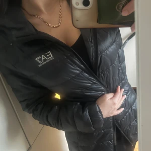 Armani dunjacka storlek M - Skriv dm för frågor eller fler bilder  Pris kan diskuteras 