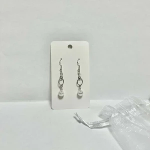 Örhängen  - Nickelfria, handgjorda örhängen tillverkade av Smyck uf  Frakt (oanvända)