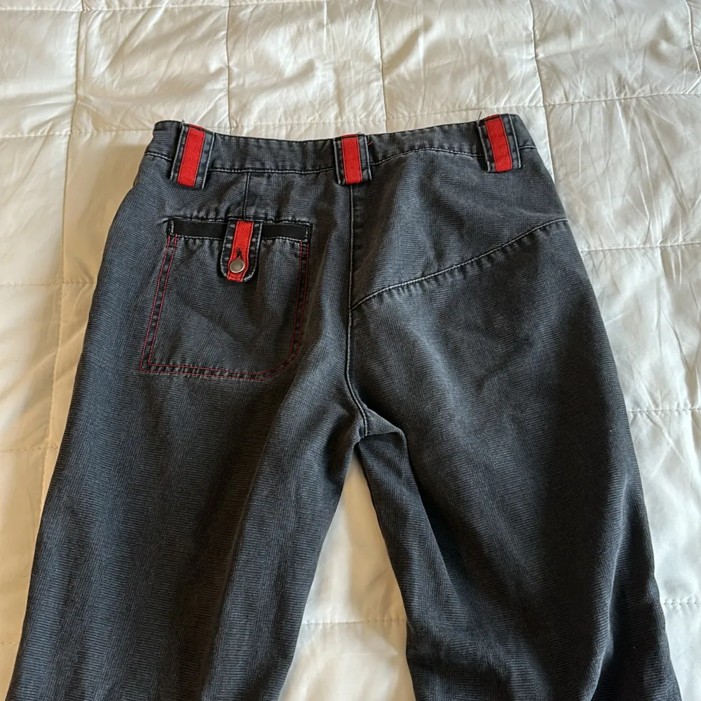 As snygga jeans perfekta för att spicea upp en outfit❤️. Jeans & Byxor.