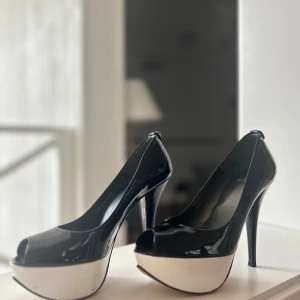 Stuart weitzman klackar - Smygga klackar