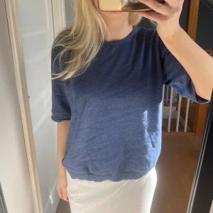 Stickad T- shirt  - Kommer inte till användning💕 skriv om ni har frågor! 