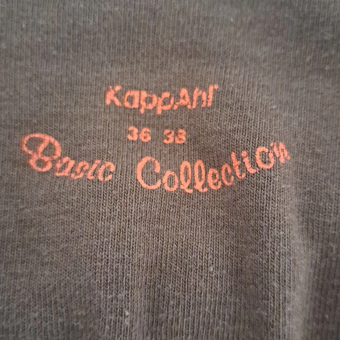 V-ringad tröja - 24