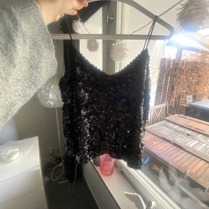 Skit snygg fest topp 🌟💓 - As snygg fest topp från bik bok i storlek xs