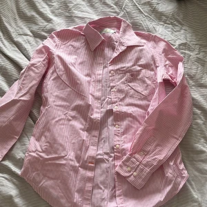 Skjorta från Morris  - Skjorta från Morris i fint skick. Storlek 36. 