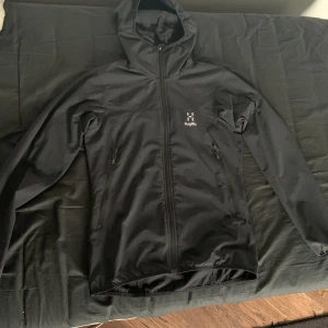 Haglöfs jacka - jätte fin jacka nästan ny, inga fel strlk S. hämtas i oxie 