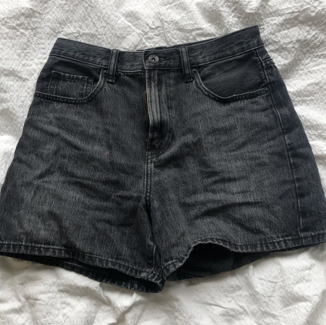 Svarta shorts