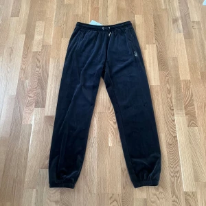 Juicy mjukis - Helt oanvänd byxor som inte passade. originalpris är runt 800kr säljs för 700kr men går att diskutera 