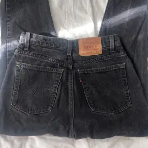 Levis jeans, tapered fit. 521 