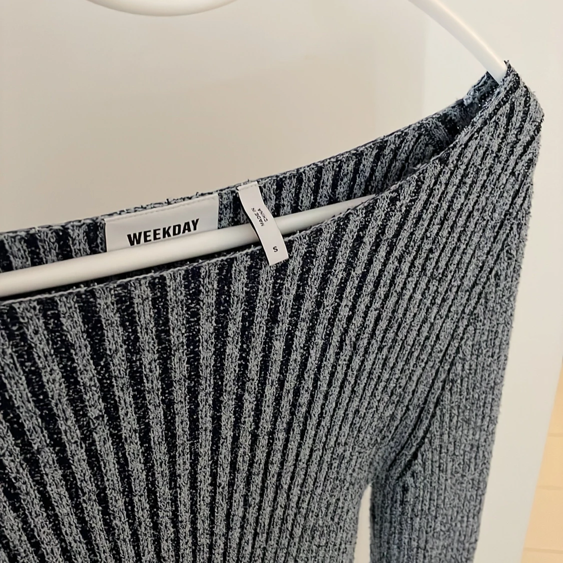 Weekday tröja  - 91