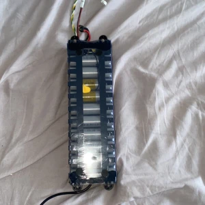 Xiaomi Essential Batteri - Hej jag säljer nu ett Xiaomi essential batteri eftersom att jag köpte fel och nu inte kan lämna tillbaka den! Den är helt ny och ny pris på som går mellan 1200-1500kr därför är mitt pris på 800 ett guld pris!