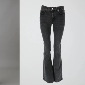 Gina jeans💕 - säljer mina gina jeans i storlek 34 hör av er vid intresse eller egna bilder❤️ Grå/svarta.  köpa för 500