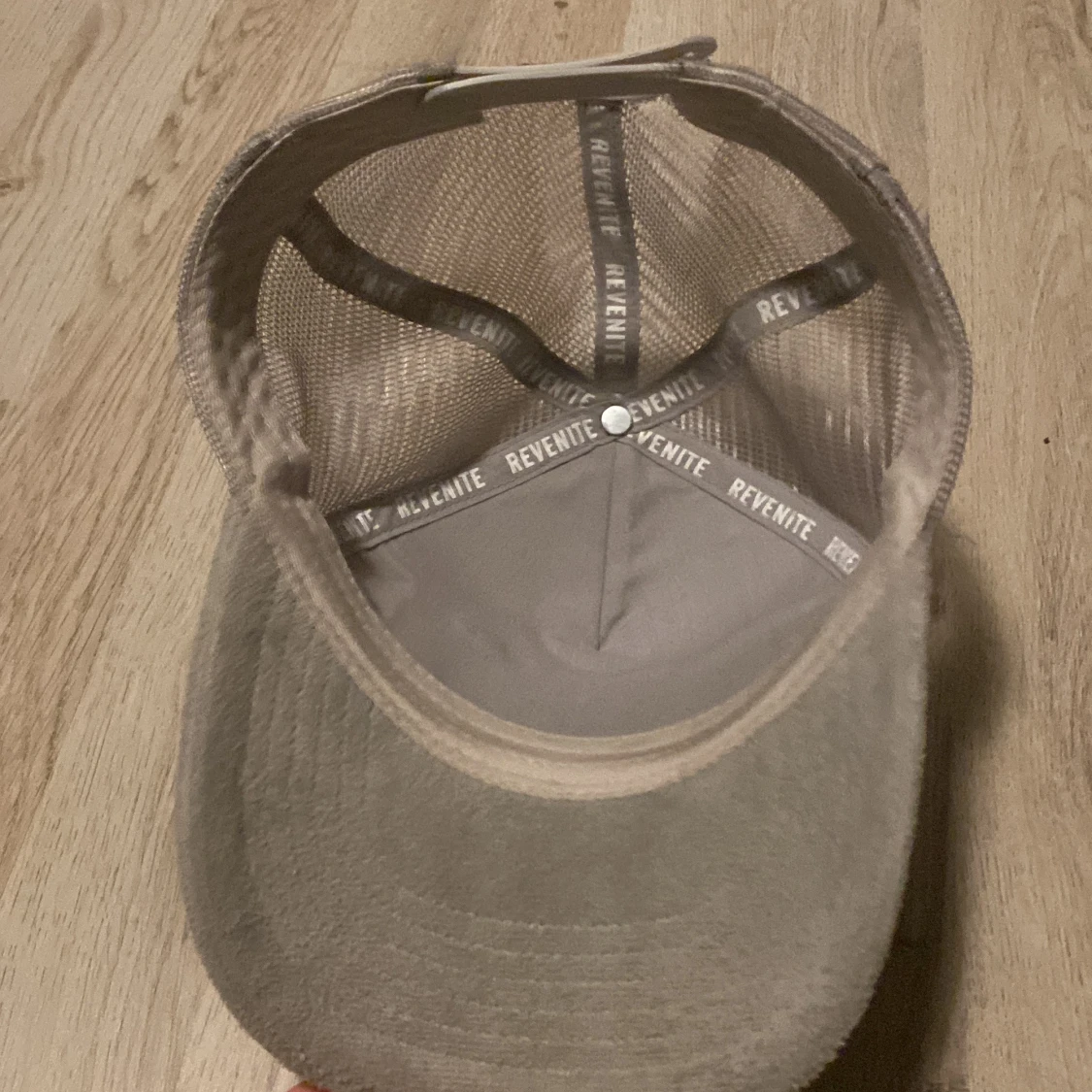 Revenite keps grå - 90