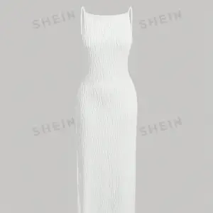 Ny oanvänd klänning från shein, superfin och stretchig men säljer pga beställde två storlekar. Storlek S 