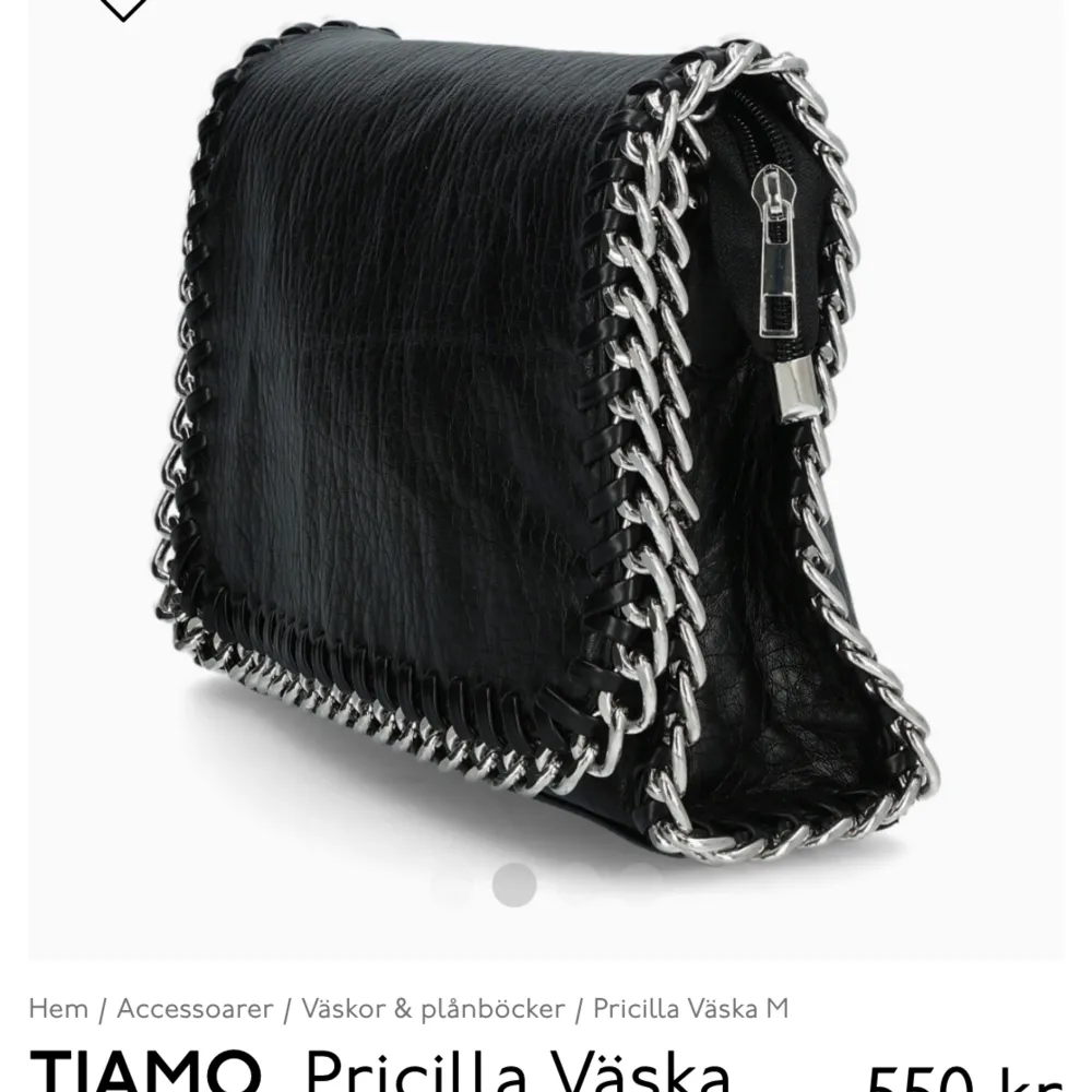 Säljer min Tiamo väska modell M då den inte kommer till användning. Inga defekter! 💓 Nypris 550. Väskor.