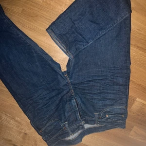 Levis 508 - Fräscha. 32/32. Hör av er vid frågor.