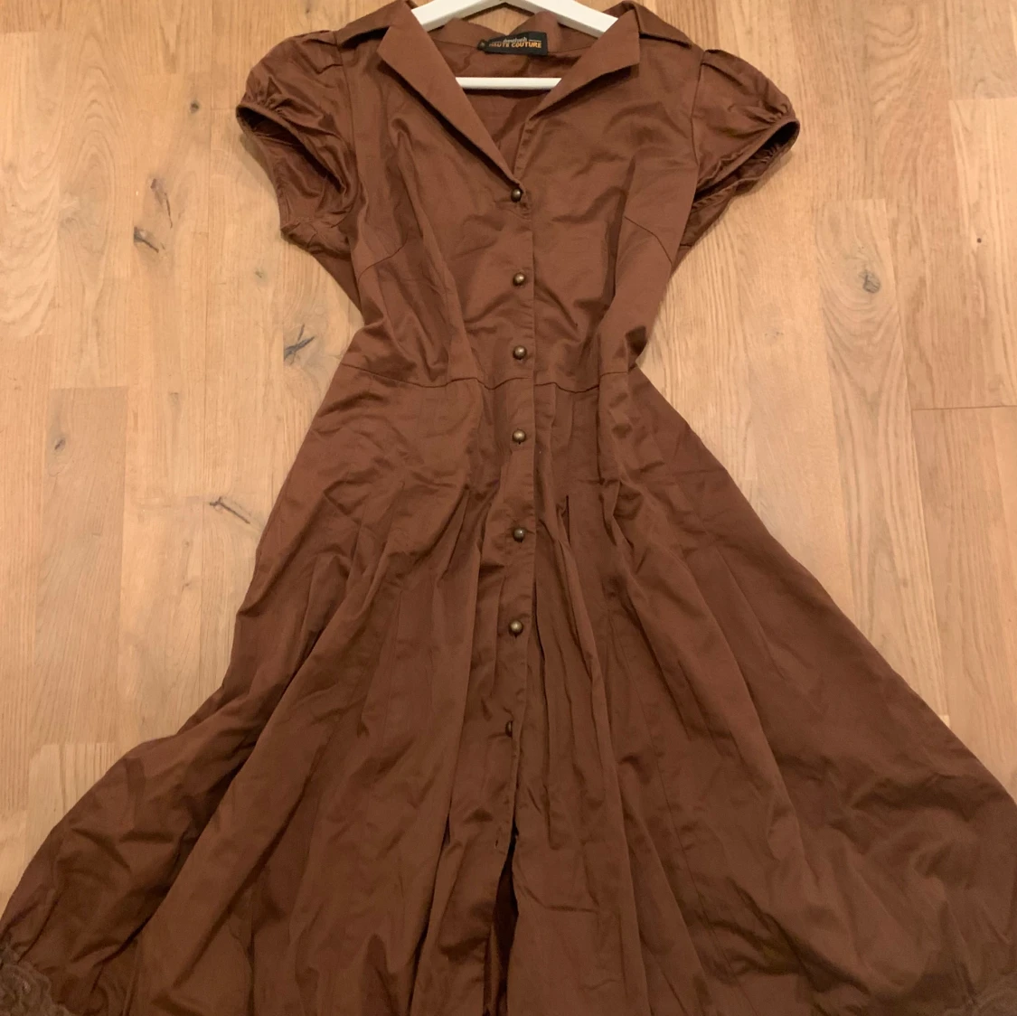 Brun klänning
