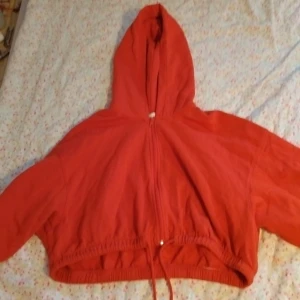 Croppad zip up - Bra skick och passar bra