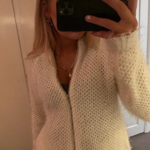 Kofta - Jätte söt kofta vit❤️❤️