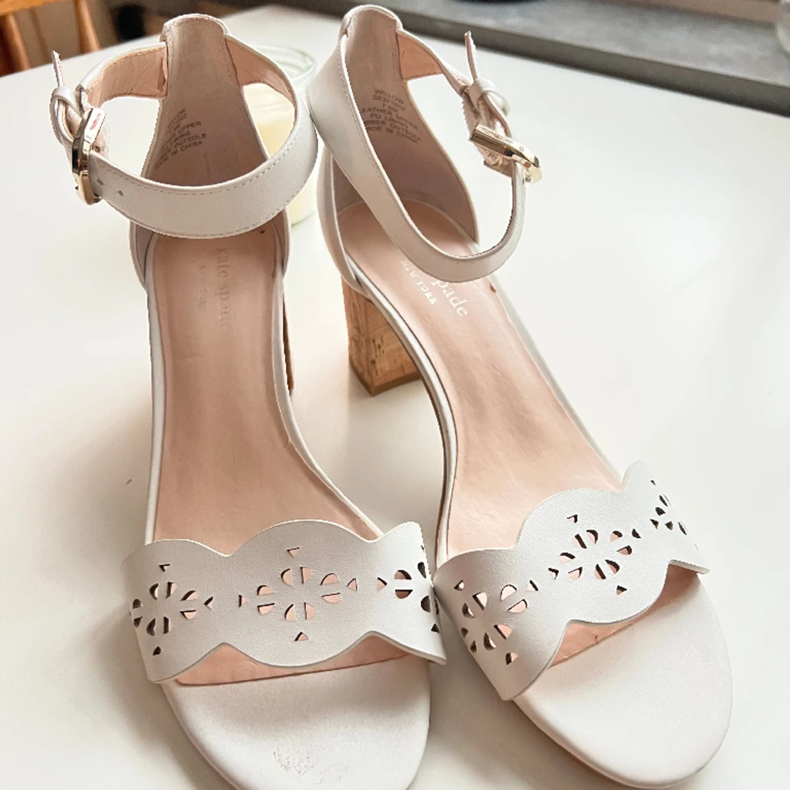 Kate Spade klackar ”Willow” i nyskick