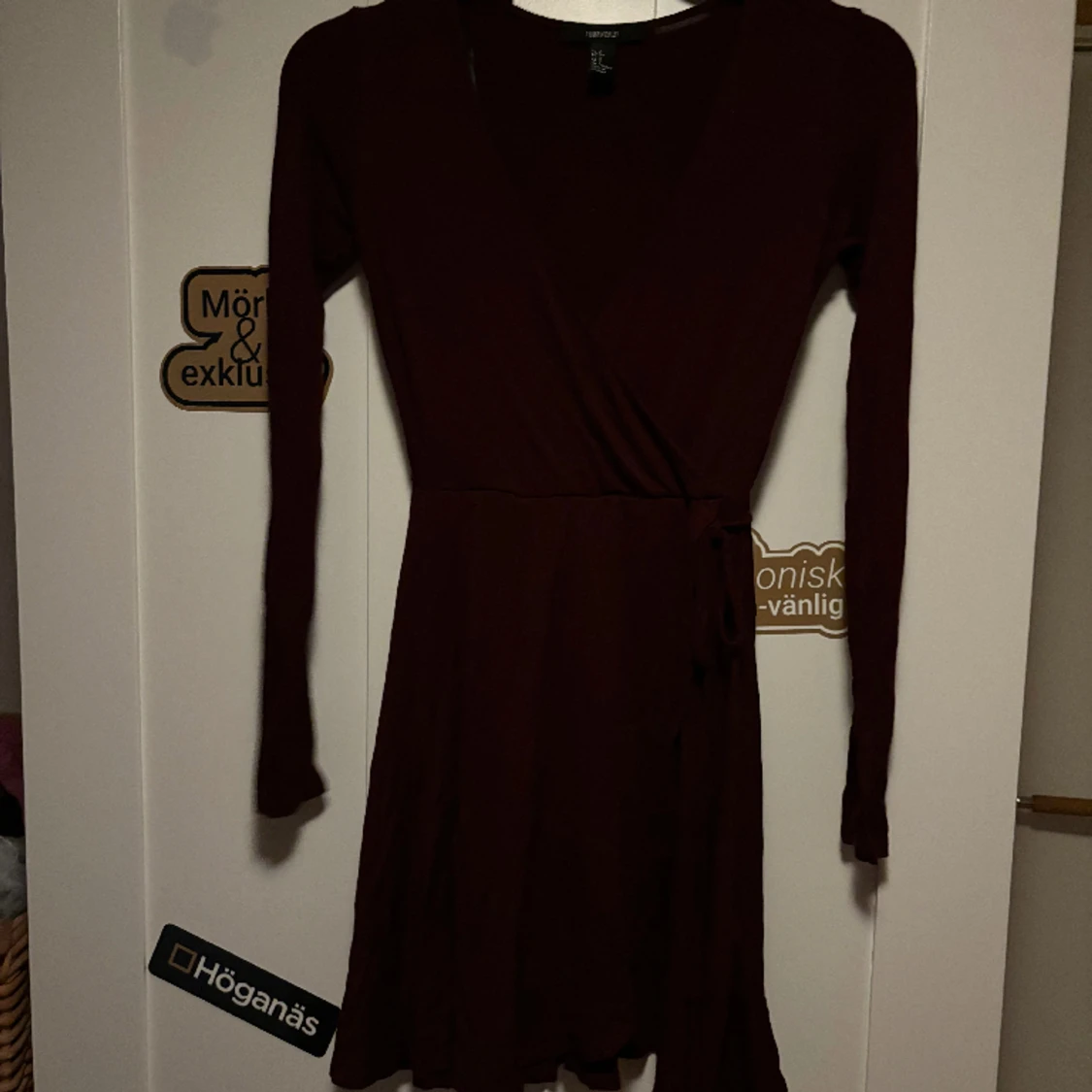 Vinröd klänning 