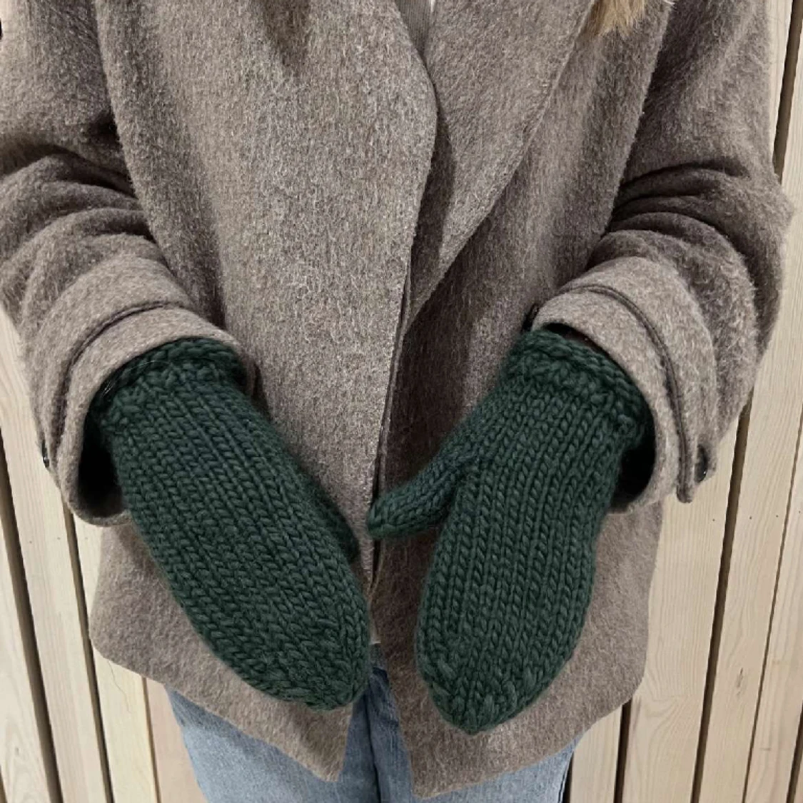 Handstickade ullvantar 100% ull - 90