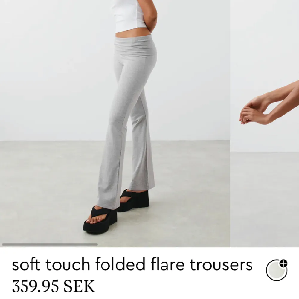 säljer mina superfina populära yoga pants från gina soft touch!💓 knappt använda då de ej var min stil, storlek xs men passar större då de är stretchiga!. Jeans & Byxor.