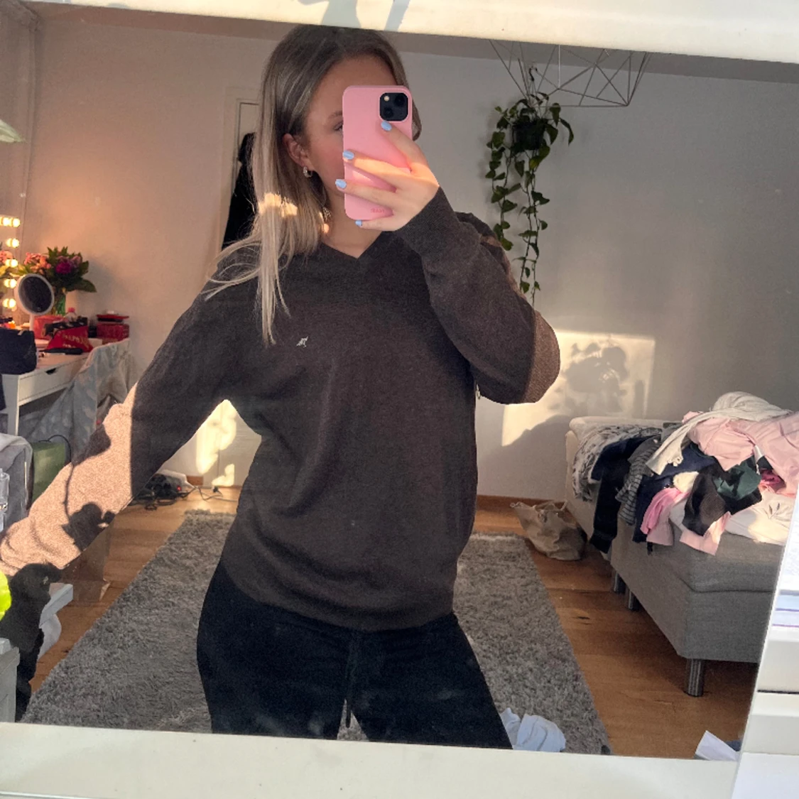 Stickad brun tröja - 90