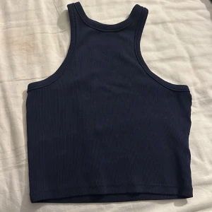 Linne - mörk blått linne från H&M, aldrig använt!