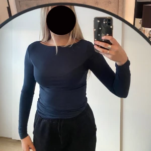 Marinblå boatneck - Marinblå boatneck, stl xs mer som S/M