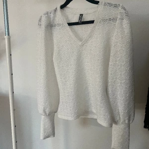 Vit spetstopp - I nyskick, använd Max 2-3 gånger. Spetsen är lite tjockare och i bra kvalitet. 