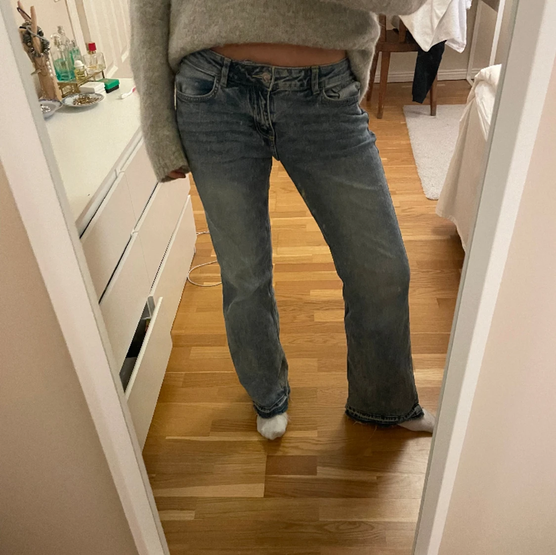 lågmidjade jeans