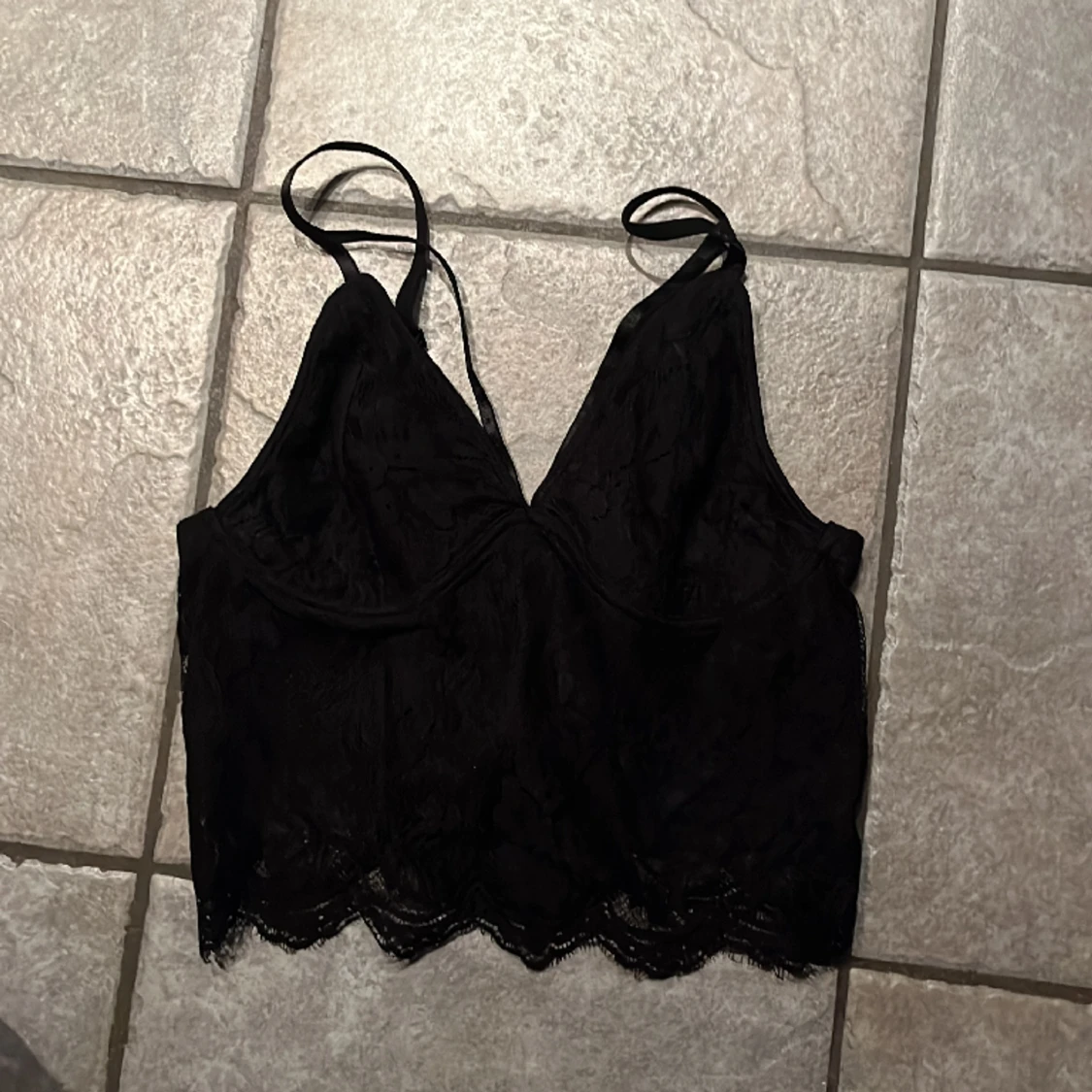 Kort spetslinne - 90