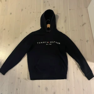 Tommy hilfiger  - Är lite miss färgad  Pris kan diskuteras 