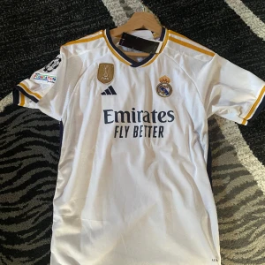 Real Madrid t-shirts  - Real Madrid T-shirt 