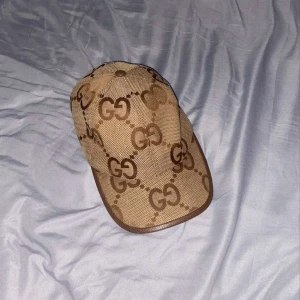 Gucci Jumbo Keps - Helt nytt skick. Pris kan diskuteras!  Möts bara upp! Stockholm!