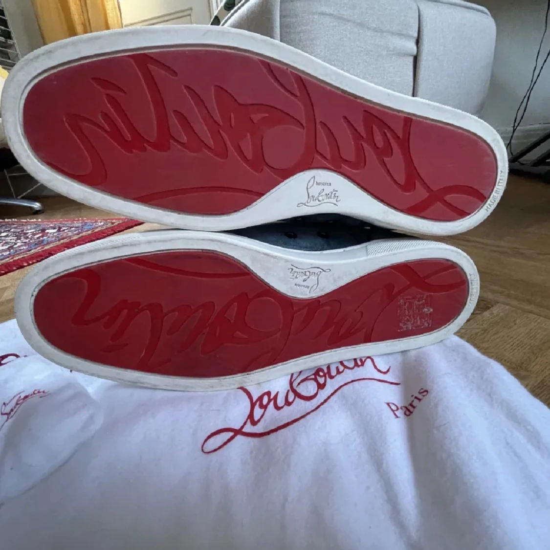 Christian Louboutin  - 92