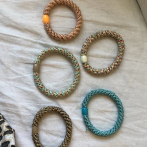 Knekkis/äkta  - Alla är ganska nya , två som har lite trådar som har gått ut men annars helt fungerande / 20st / 90 för alla 