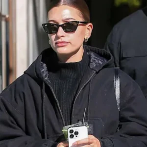 Ray bans - Hailey Bieber - Säljer ett par Raybans i modellen ”Lady burbank” endast använda 2ggr.  Så fina men kommer inte till användning. Köpta i april för 2000kr