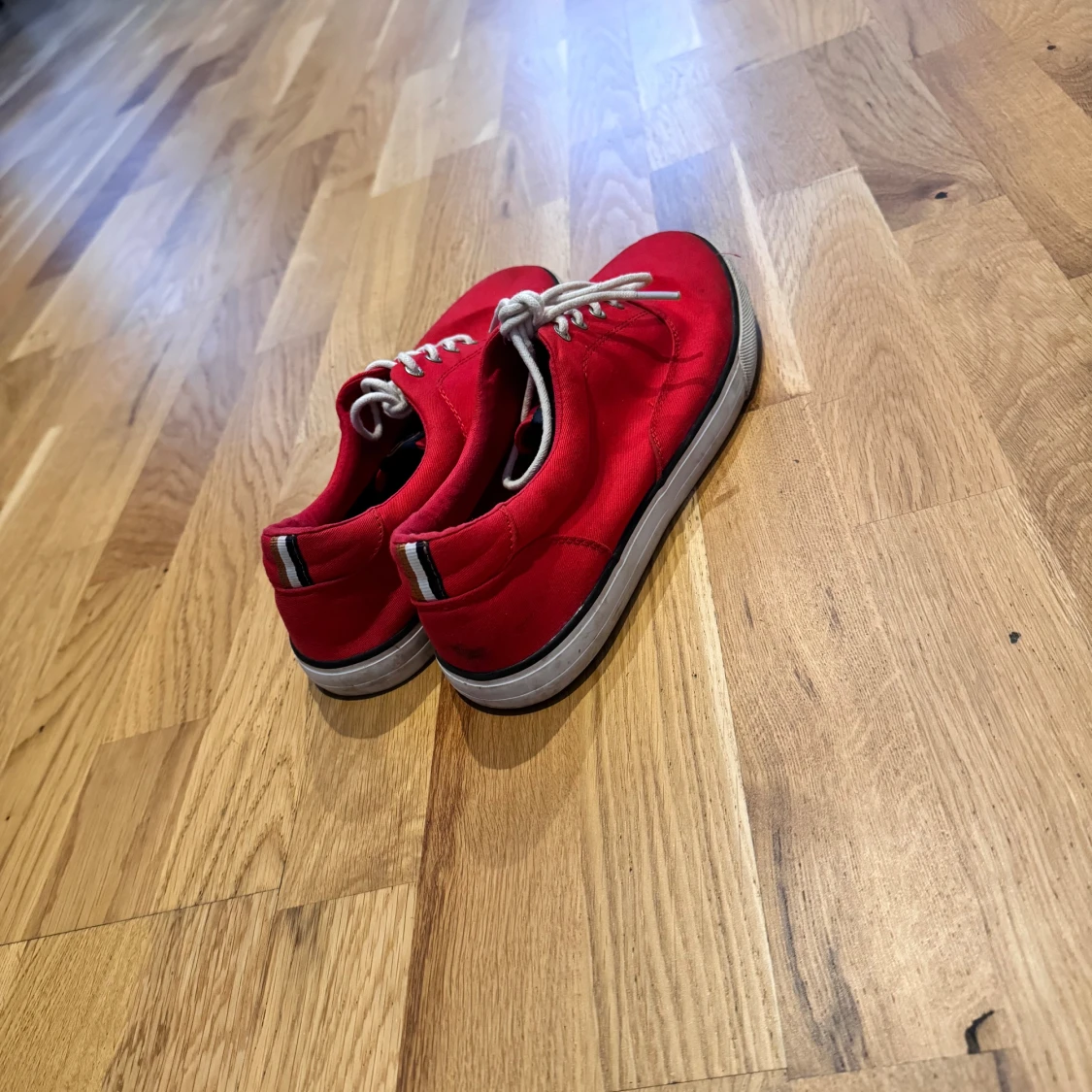 Röda sommar skor - 90